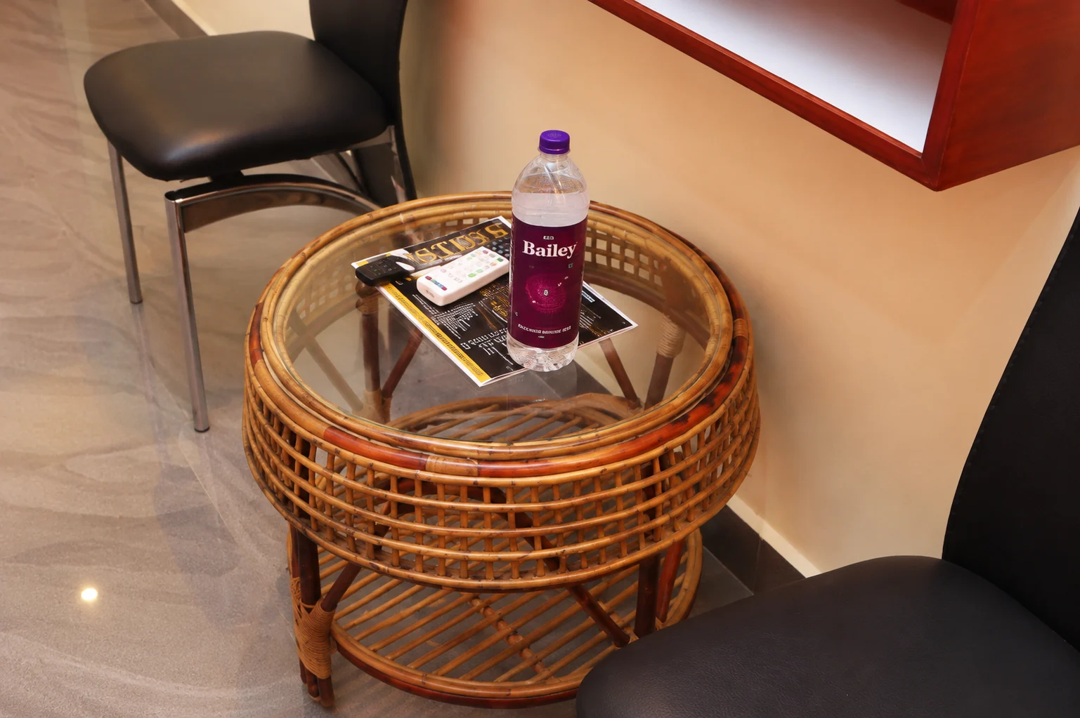 hoden table Hotel Sornalaxmi Puducherry